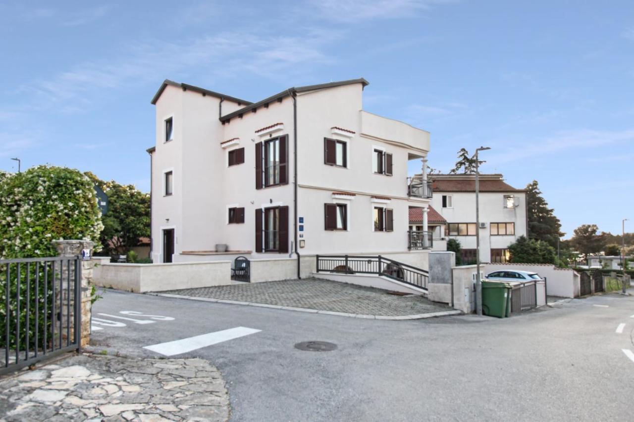 Apartments Villa Alba II Porec Ngoại thất bức ảnh
